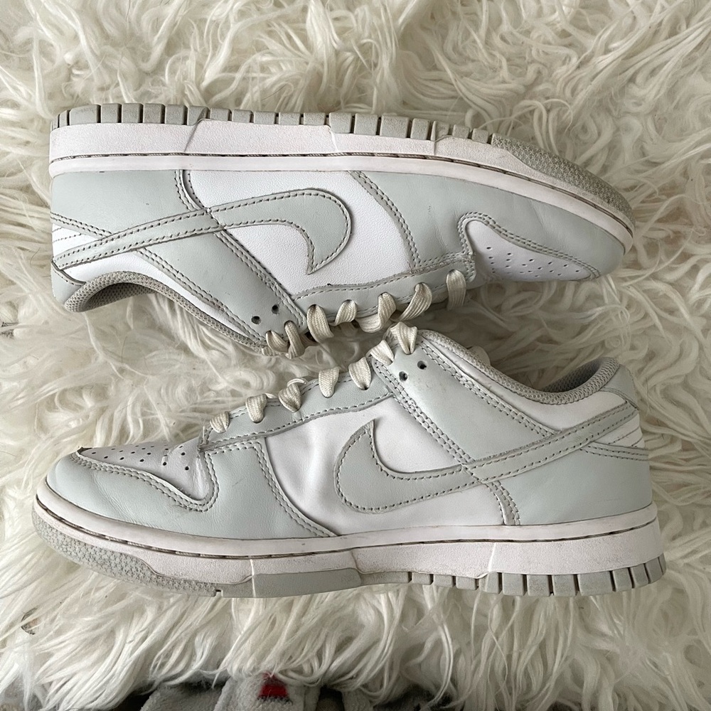 Women’s Nike Dunks - Picture 5 of 9